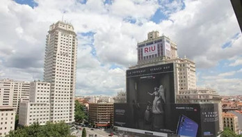 華為手機(jī)創(chuàng)造最大戶(hù)外廣告吉尼斯世界紀(jì)錄