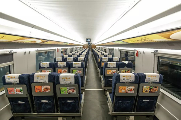 陳克明面條高鐵廣告 陳克明面條高鐵廣告