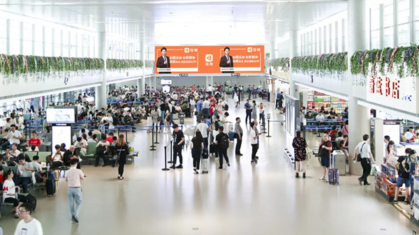 獵聘網南京祿口機場廣告
