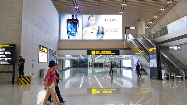 重慶機(jī)場(chǎng)燈箱廣告