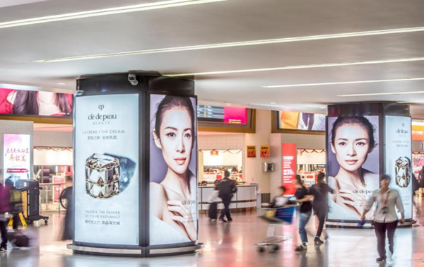 ?？诿捞m機場燈箱廣告