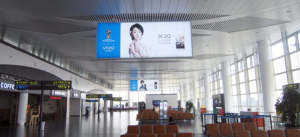 銀川機場燈箱廣告