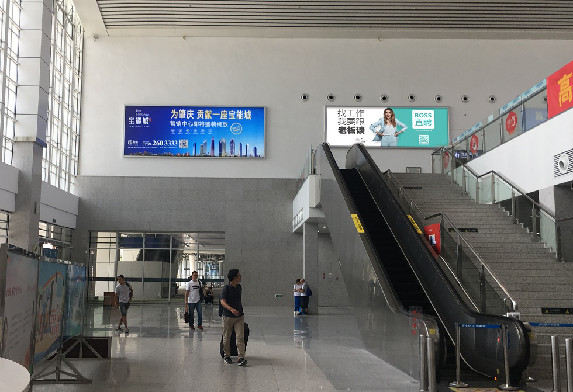 肇慶東高鐵站燈箱廣告價格