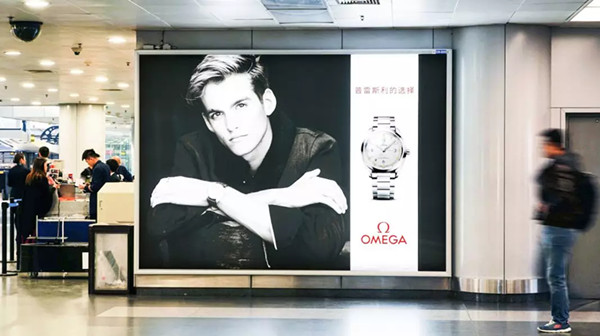 機(jī)場燈箱廣告