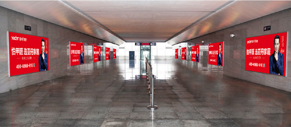 河南新鄉(xiāng)東高鐵站燈箱廣告價(jià)格