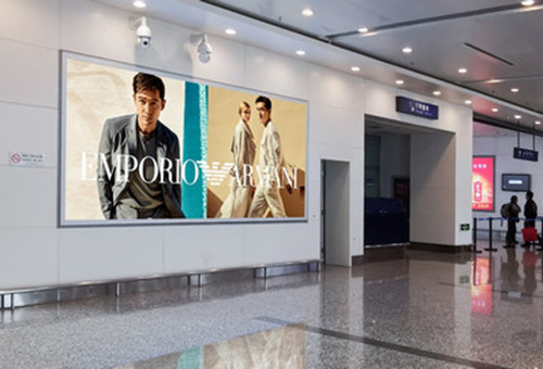 淮安機場到達(dá)區(qū)燈箱廣告