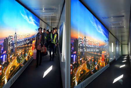 銀川機(jī)場燈箱廣告