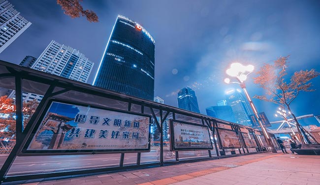 昆明人民路候車亭廣告都有哪些特性？