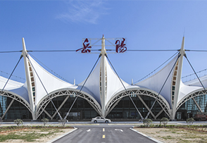 岳陽(yáng)機(jī)場(chǎng)廣告價(jià)格多少錢(qián)？岳陽(yáng)三荷機(jī)場(chǎng)航站樓廣告有哪些？