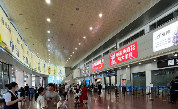臺州路橋機場最大廣告牌價格多少錢？臺州機場廣告面積位置優(yōu)勢