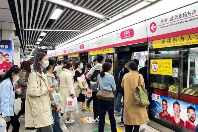 杭州地鐵播音導(dǎo)向廣告價(jià)格種類，杭州地鐵列車站臺(tái)語音播報(bào)廣告