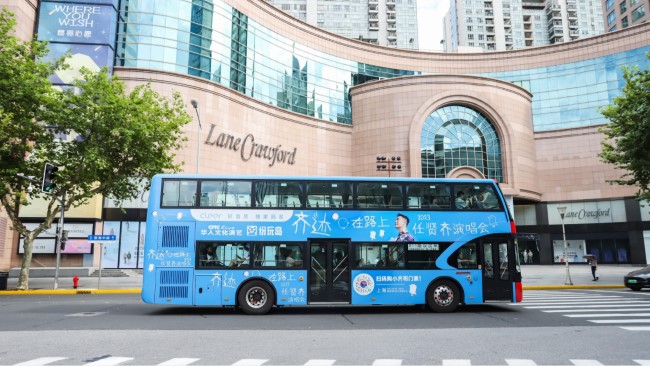 上海雙層觀光車(chē)身外車(chē)貼巴士廣告投放，上海公交車(chē)廣告價(jià)格