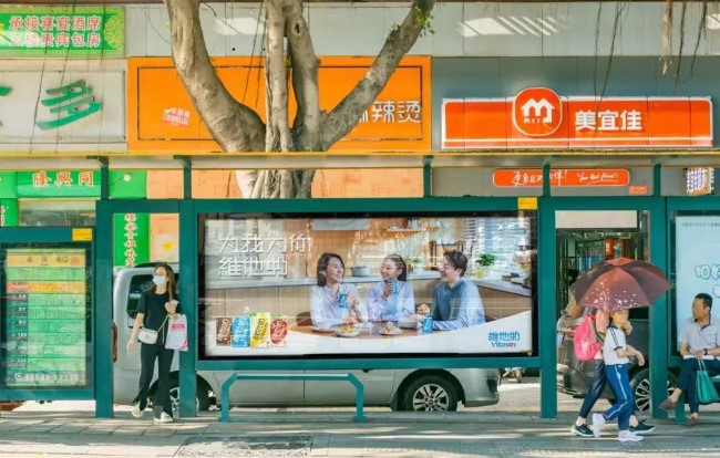 廣州巴士站臺燈箱廣告投放，廣州公交候車亭廣告價(jià)格