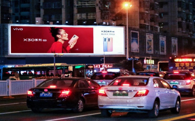 很多企業(yè)主搞不清楚線下媒體和戶外媒體有什么區(qū)別，詳細(xì)分析線下媒體和戶外媒體的區(qū)別。