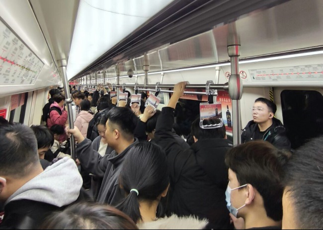 鄭州地鐵列車語音冠名價格，鄭州地鐵車廂播音導(dǎo)向廣告投放