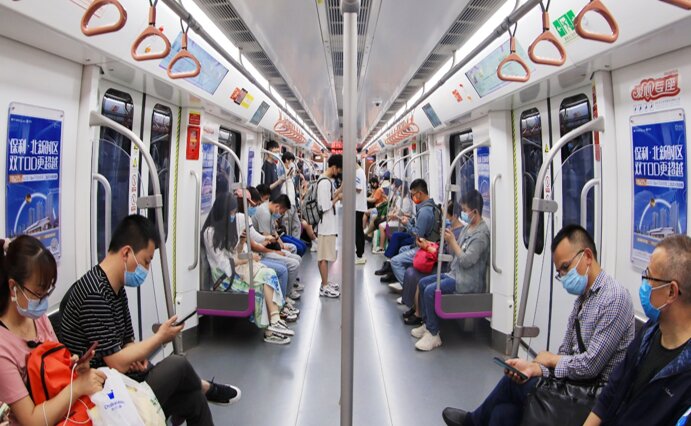 第一戶外傳媒-成都地鐵車廂海報(bào)廣告