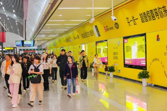 重慶觀音橋地鐵品牌專區(qū)：商圈核心的視覺傳播陣地