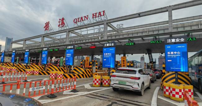 深圳高速收費(fèi)站廣告的定位和意義