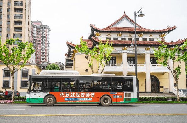 武漢公交車(chē)巴士廣告價(jià)格收費(fèi)多少錢(qián)？武漢公交車(chē)身廣告案例優(yōu)勢(shì)