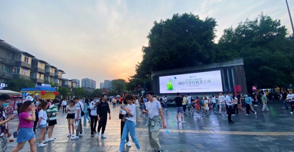 成都寬窄巷子LED大屏廣告價格？南昌裸眼3D廣告優(yōu)勢報價