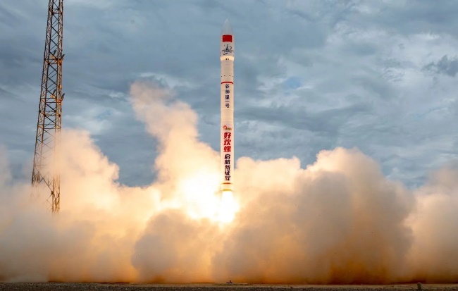 好歡螺火箭廣告-線上與線下廣告特點(diǎn)分析