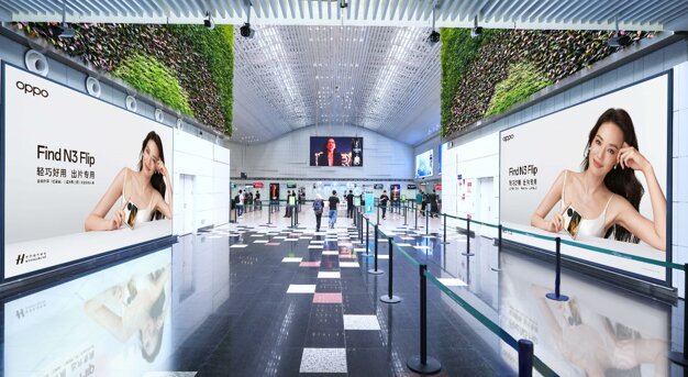 第一戶外傳媒-廣州白云機(jī)場(chǎng)-T2國(guó)際安檢區(qū)通道墻體燈箱