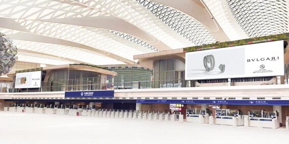 第一戶外傳媒廣州白云機(jī)場(chǎng)LED屏廣告