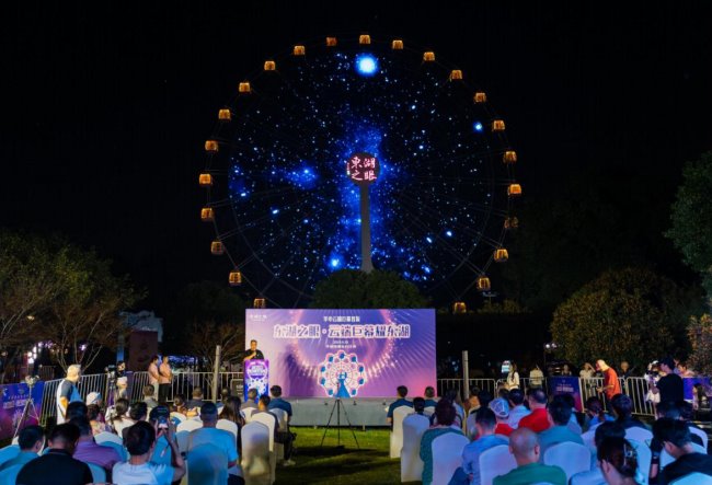 武漢城市浪漫地標(biāo)摩天輪環(huán)形大屏的沉浸式展示策略