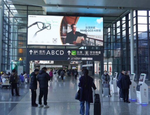 機(jī)場出發(fā)值機(jī)區(qū)燈箱廣告案例
