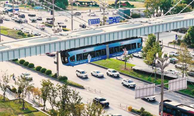 武漢光谷空軌旅游專列創(chuàng)意全景專列廣告 