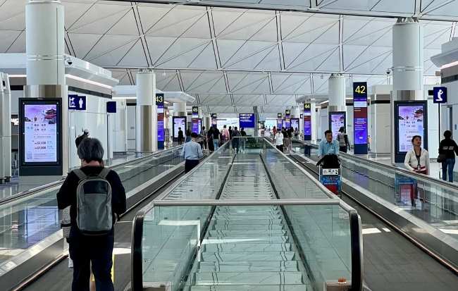 香港機(jī)場電子屏廣告