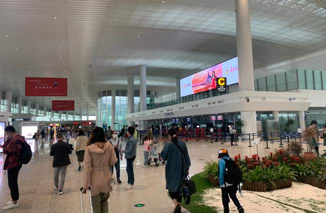 南通興東機場出發(fā)大廳LED屏廣告