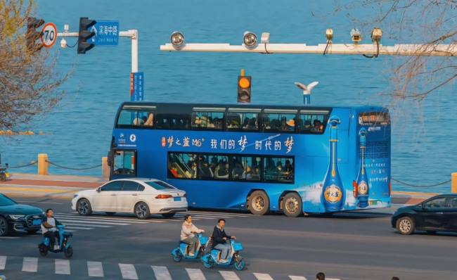 第一戶外傳媒-煙臺公交廣告