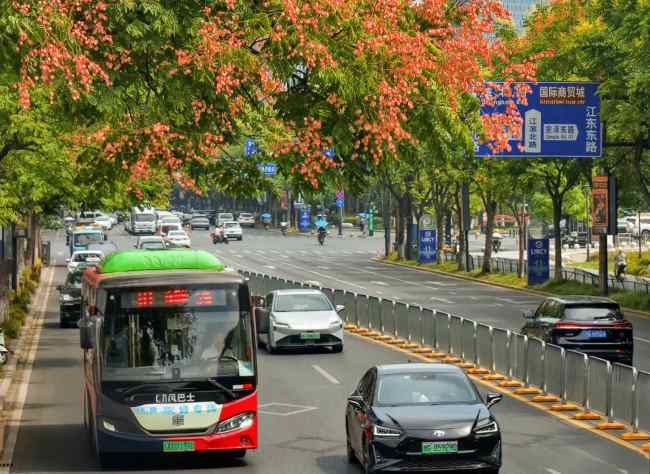 第一戶外傳媒-義烏路燈桿大牌廣告 第一戶外傳媒-義烏路燈桿大牌廣告